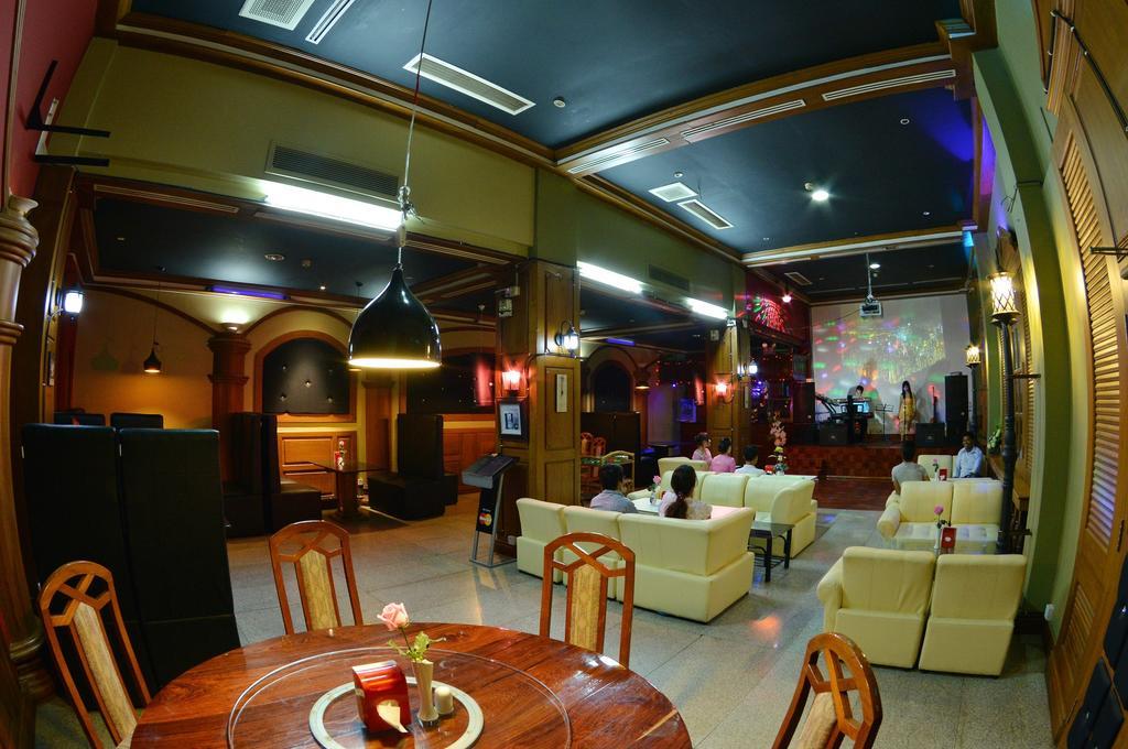 Golden Butterfly Hotel Yangon Exterior photo
