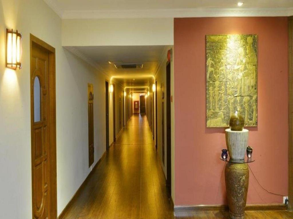 Golden Butterfly Hotel Yangon Exterior photo