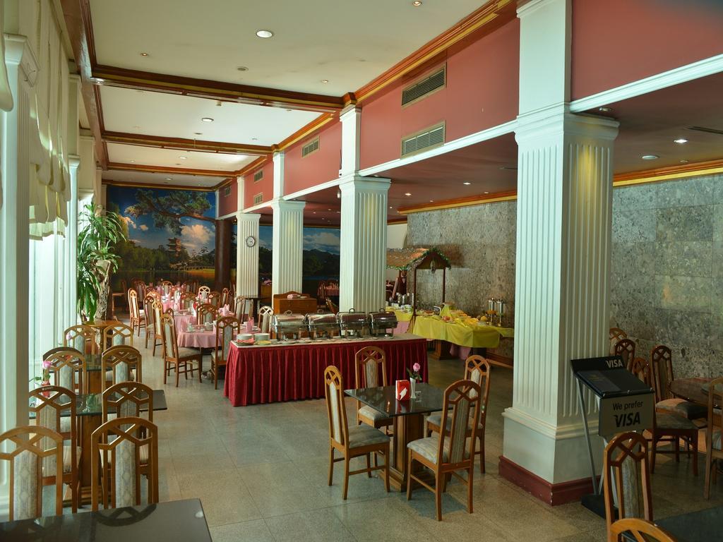 Golden Butterfly Hotel Yangon Exterior photo