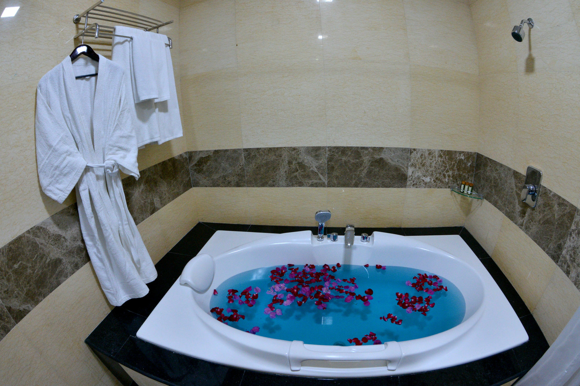 Golden Butterfly Hotel Yangon Exterior photo