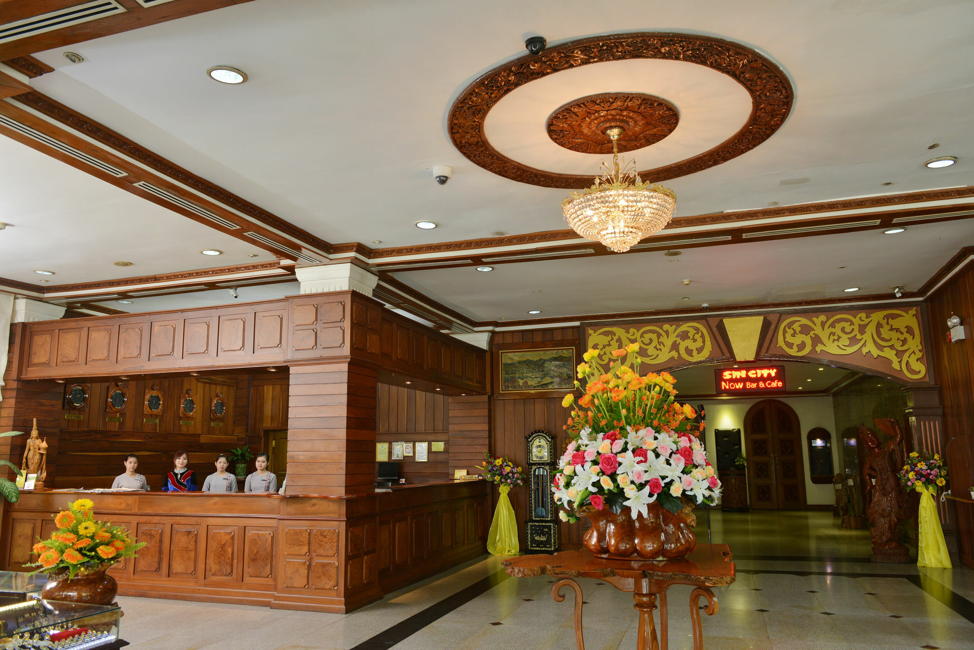 Golden Butterfly Hotel Yangon Exterior photo