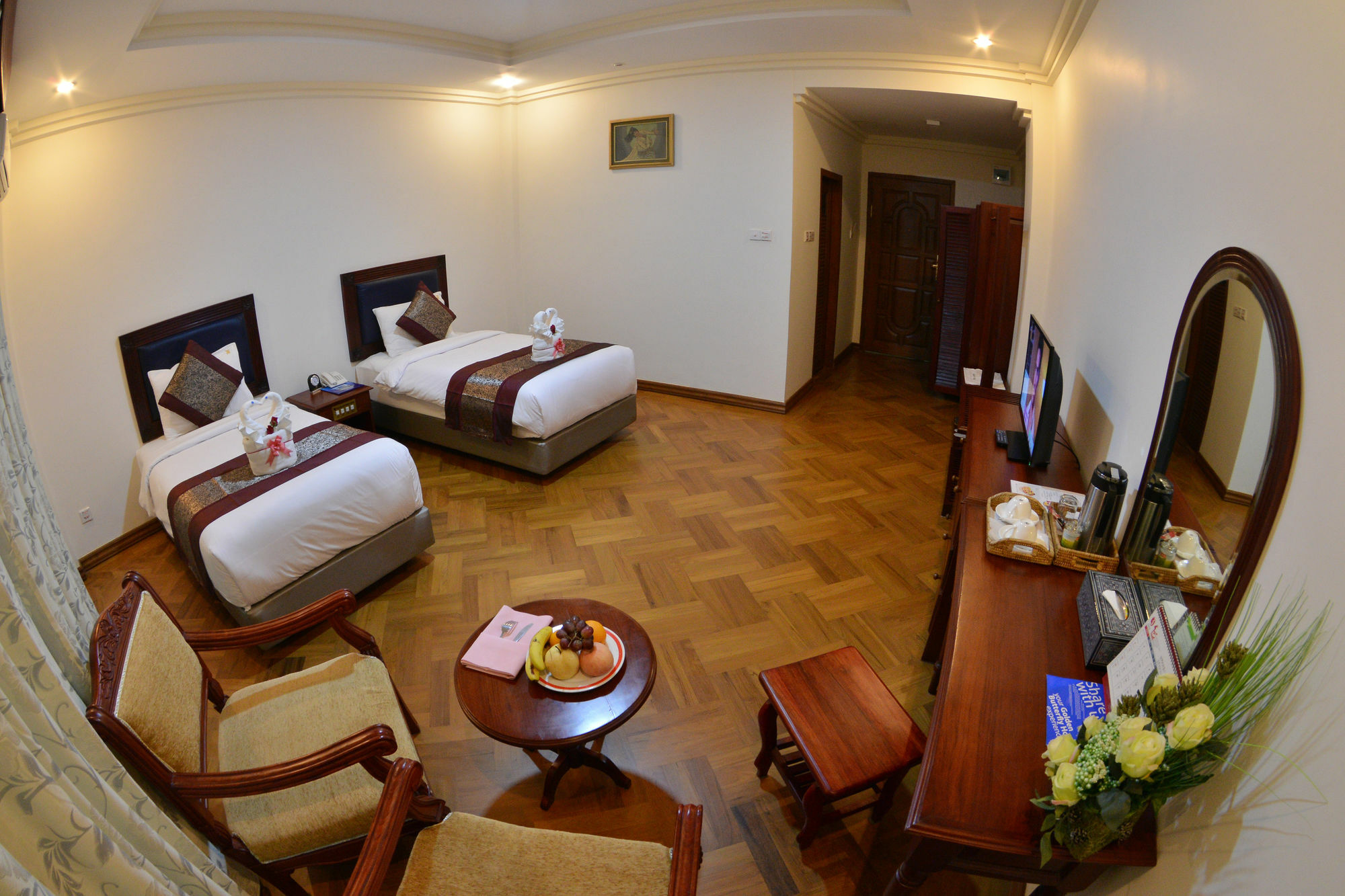 Golden Butterfly Hotel Yangon Exterior photo