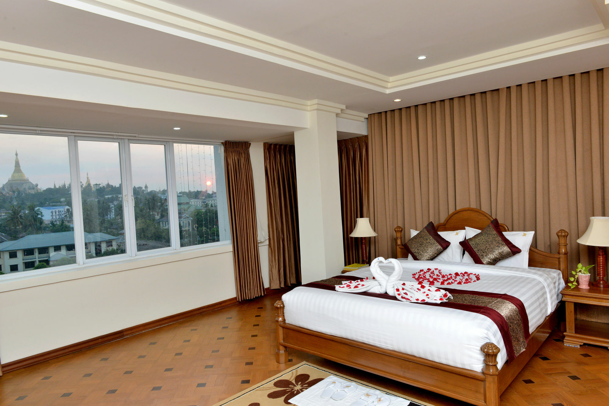 Golden Butterfly Hotel Yangon Exterior photo