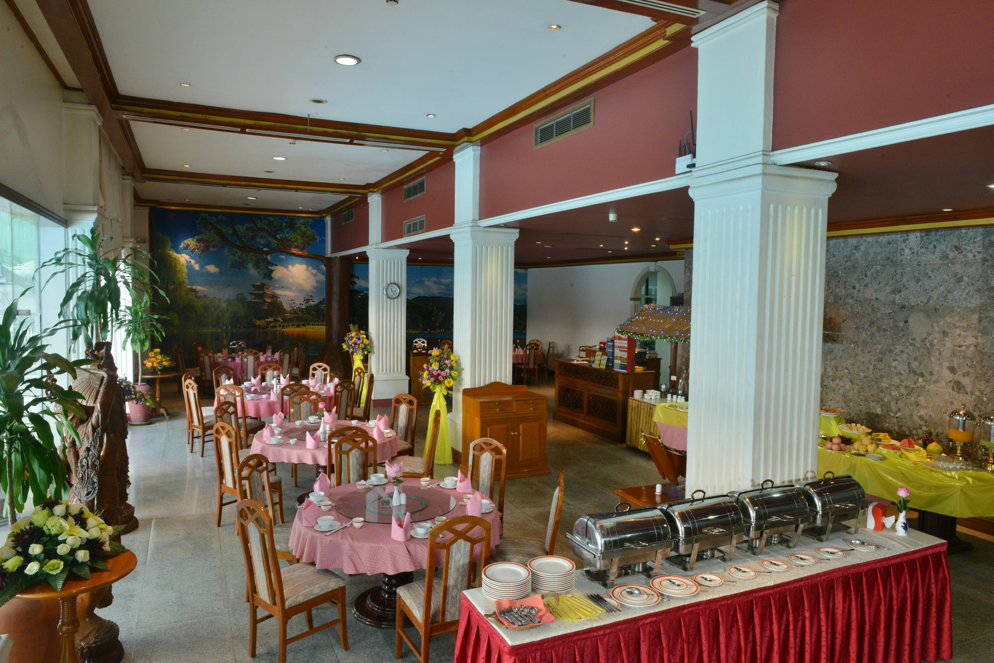 Golden Butterfly Hotel Yangon Exterior photo